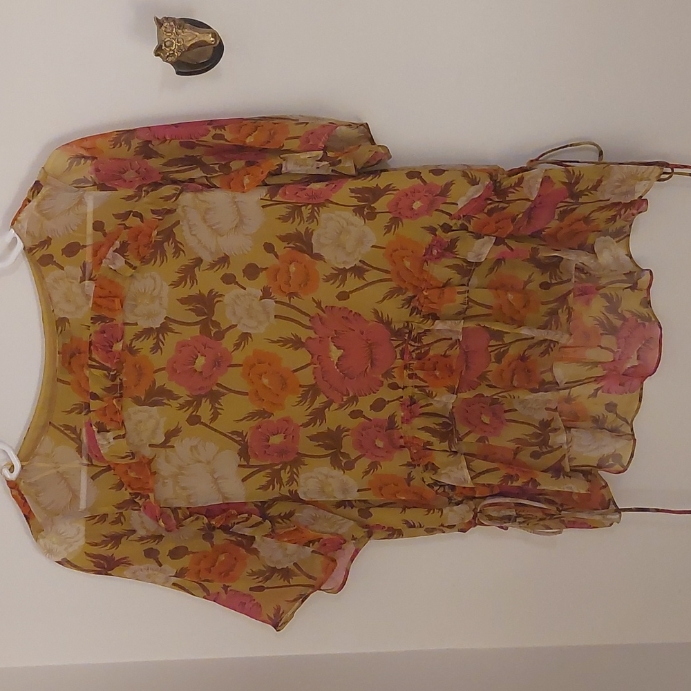 Massimo Dutti NWOT Gorgeous Flowered Blouse Size 6